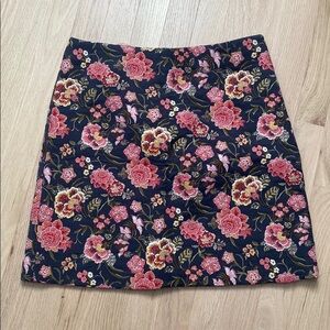 New with tag Loft floral embroidered skirt size 4